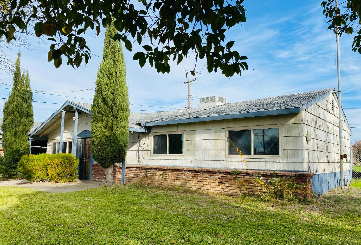 Detail Gallery Image 2 of 24 For 7734 Bellini Way, Sacramento,  CA 95828 - 3 Beds | 1 Baths