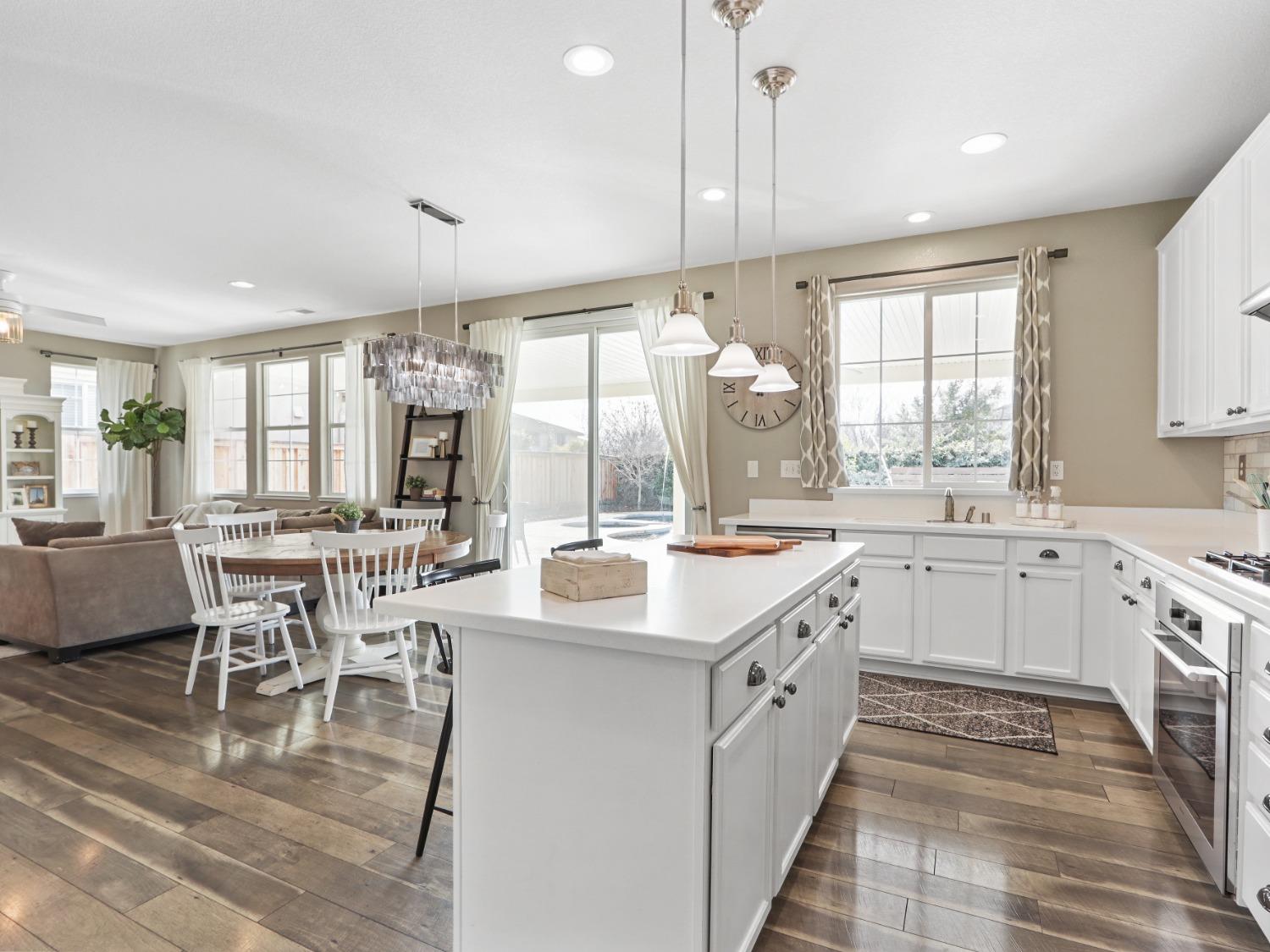 Detail Gallery Image 17 of 48 For 2525 Kinsella Way, Roseville,  CA 95747 - 3 Beds | 2/1 Baths