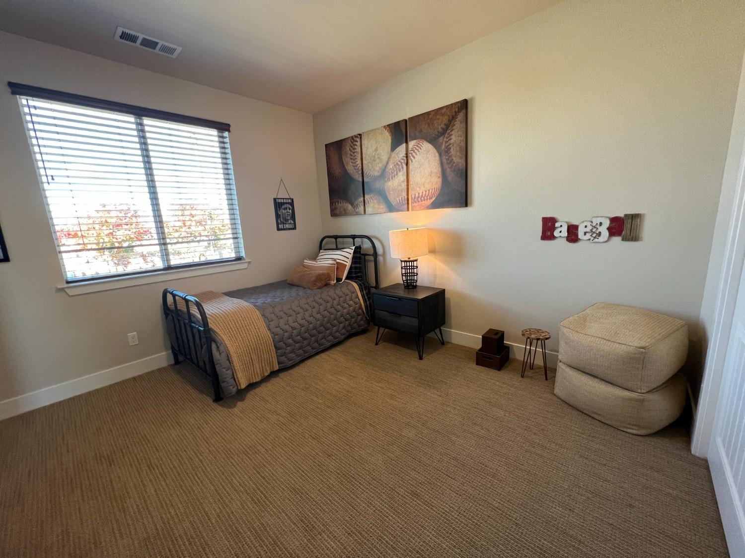 Detail Gallery Image 14 of 18 For 1310 Veteran St, Manteca,  CA 95337 - 4 Beds | 2/1 Baths