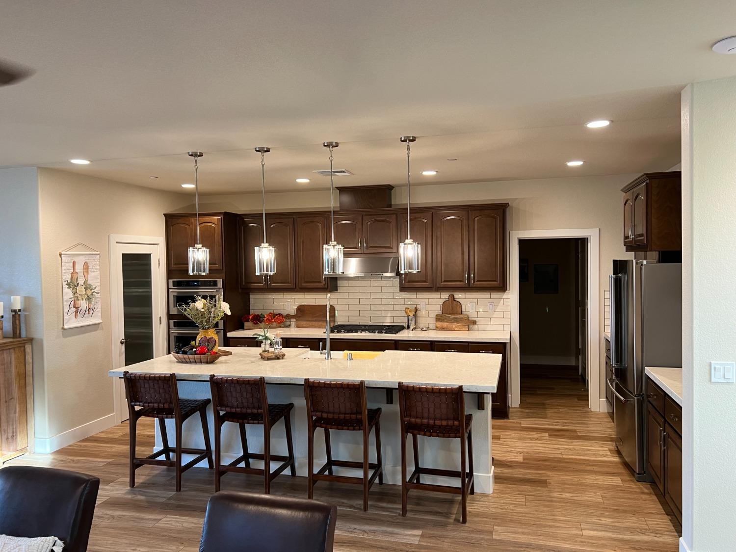 Detail Gallery Image 2 of 18 For 1310 Veteran St, Manteca,  CA 95337 - 4 Beds | 2/1 Baths