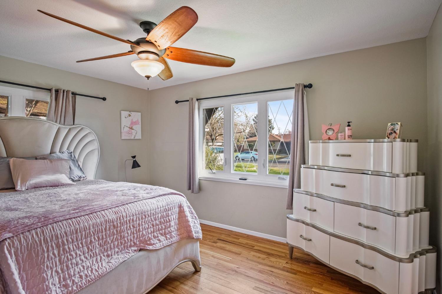 Detail Gallery Image 13 of 17 For 1433 Queens Ave, Modesto,  CA 95355 - 3 Beds | 2 Baths