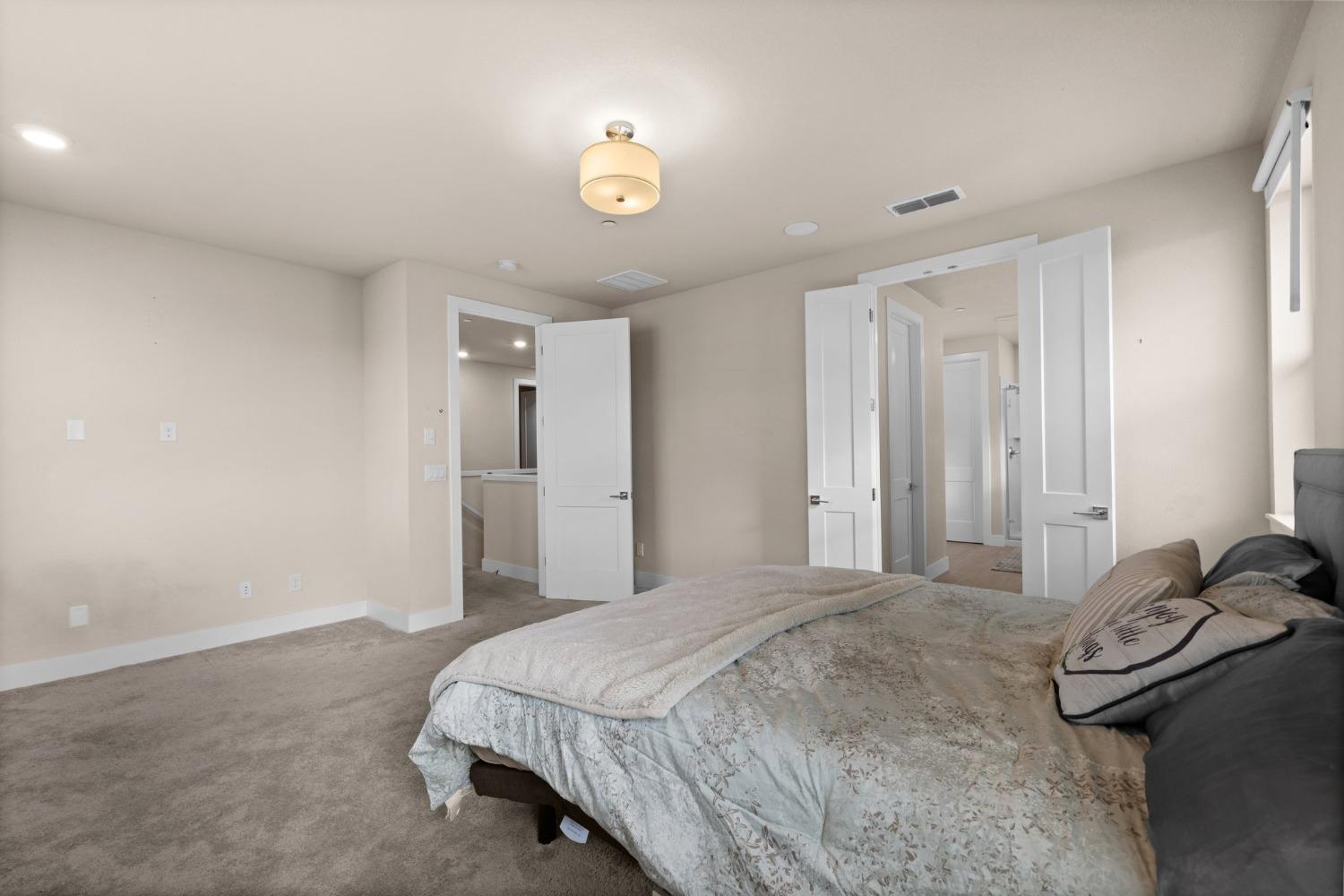 Detail Gallery Image 25 of 33 For 11913 Montron, Rancho Cordova,  CA 95742 - 5 Beds | 3/1 Baths