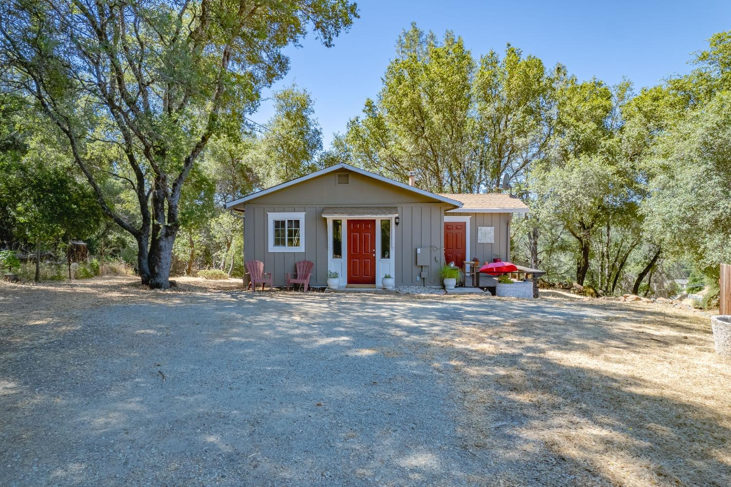 Detail Gallery Image 24 of 67 For 21495 Armstrong Rd, Grass Valley,  CA 95949 - 3 Beds | 2 Baths