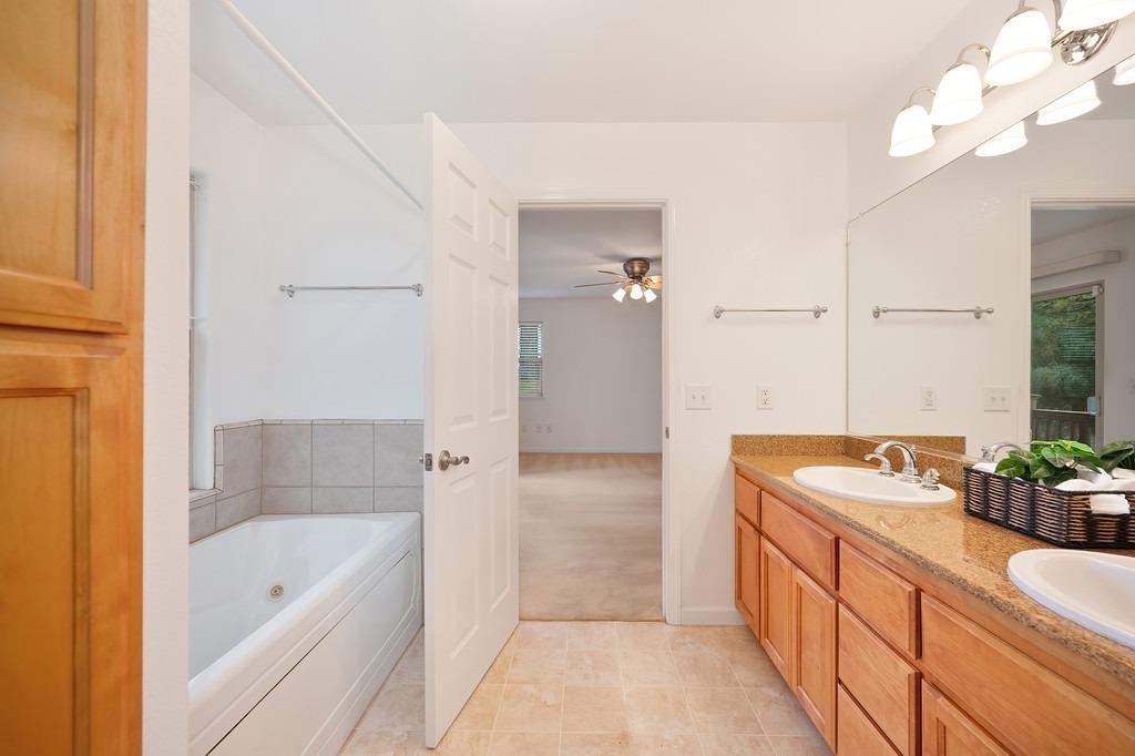 Detail Gallery Image 24 of 34 For 2820 Sweetwater Trl, Cool,  CA 95614 - 3 Beds | 2 Baths