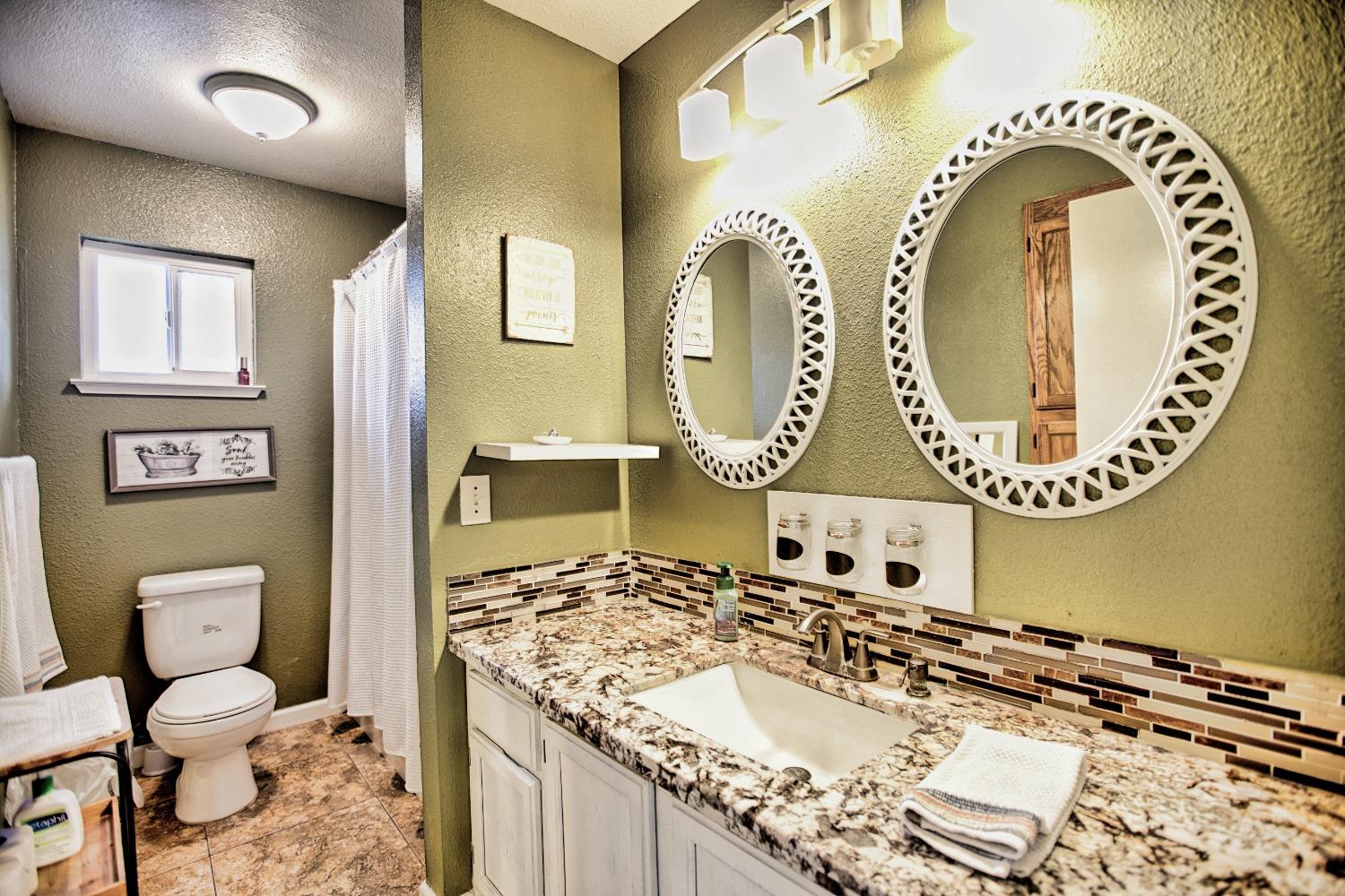 Detail Gallery Image 20 of 36 For 537 Kirst Dr, Woodbridge,  CA 95258 - 3 Beds | 2/1 Baths