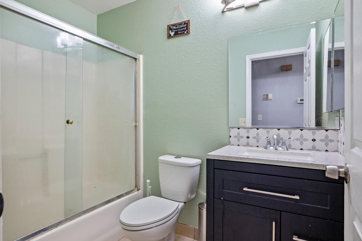 Detail Gallery Image 12 of 22 For 1913 Aarvig Ln, Ceres,  CA 95307 - 3 Beds | 2 Baths