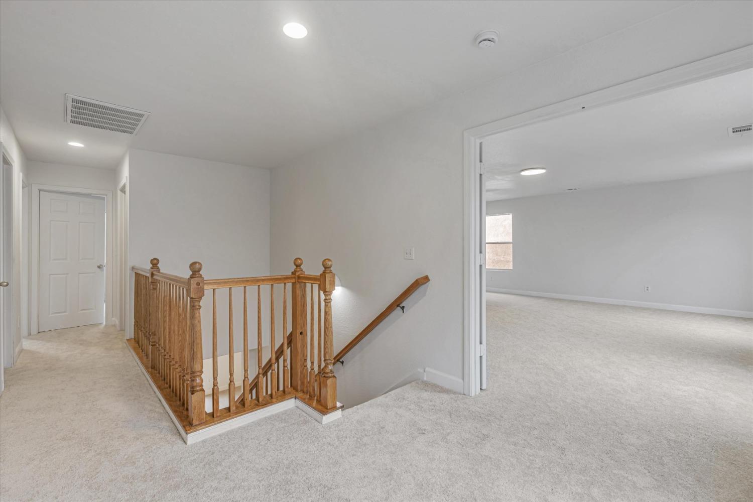 Detail Gallery Image 14 of 38 For 1027 Boardwalk Dr, Stockton,  CA 95206 - 4 Beds | 2/1 Baths