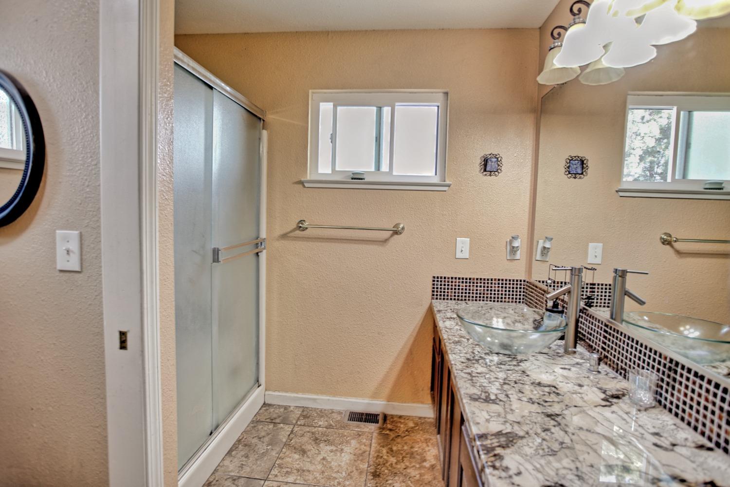 Detail Gallery Image 26 of 36 For 537 Kirst Dr, Woodbridge,  CA 95258 - 3 Beds | 2/1 Baths