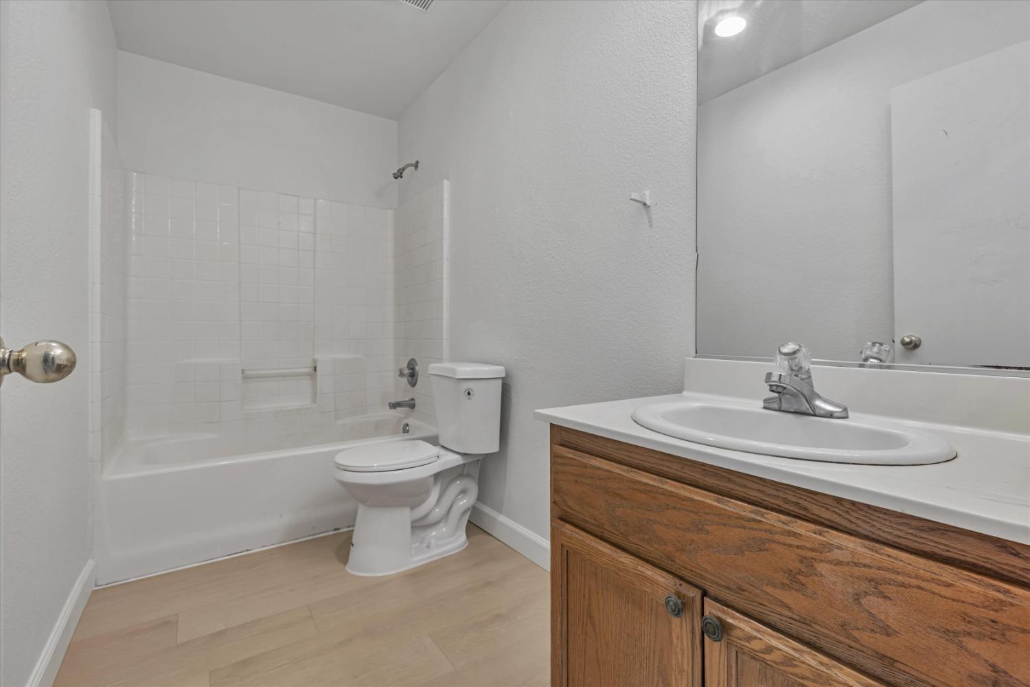 Detail Gallery Image 34 of 38 For 1027 Boardwalk Dr, Stockton,  CA 95206 - 4 Beds | 2/1 Baths
