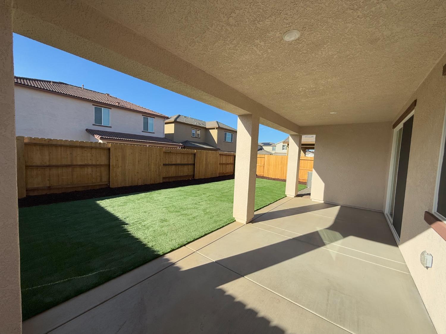 Crossbill Way, Rancho Cordova, California image 31