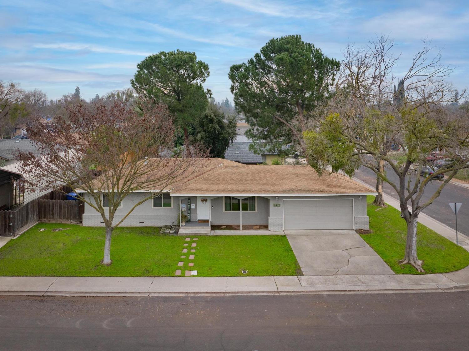 Detail Gallery Image 1 of 31 For 2412 San Felipe Way, Modesto,  CA 95355 - 3 Beds | 2 Baths