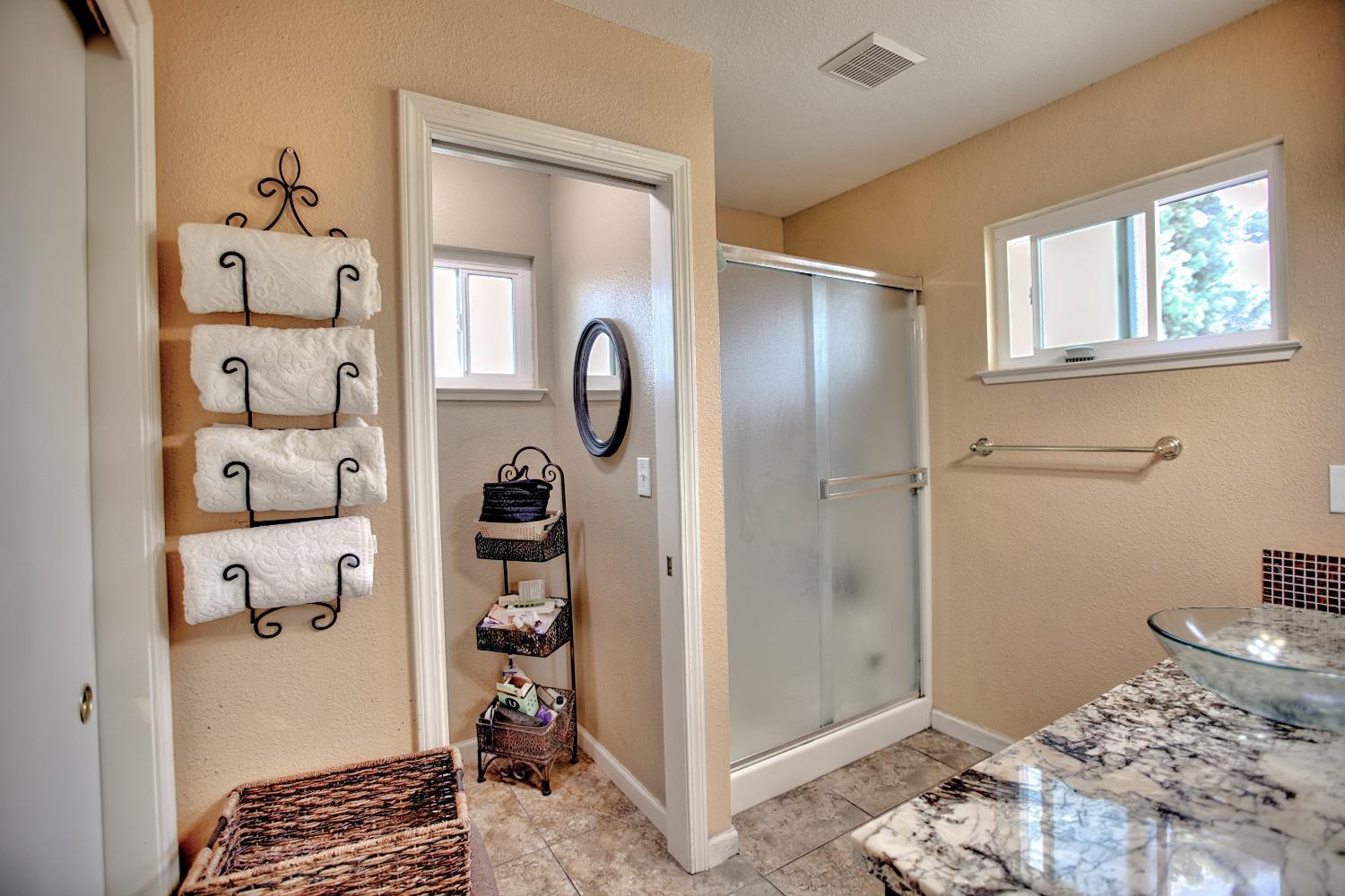 Detail Gallery Image 31 of 36 For 537 Kirst Dr, Woodbridge,  CA 95258 - 3 Beds | 2/1 Baths