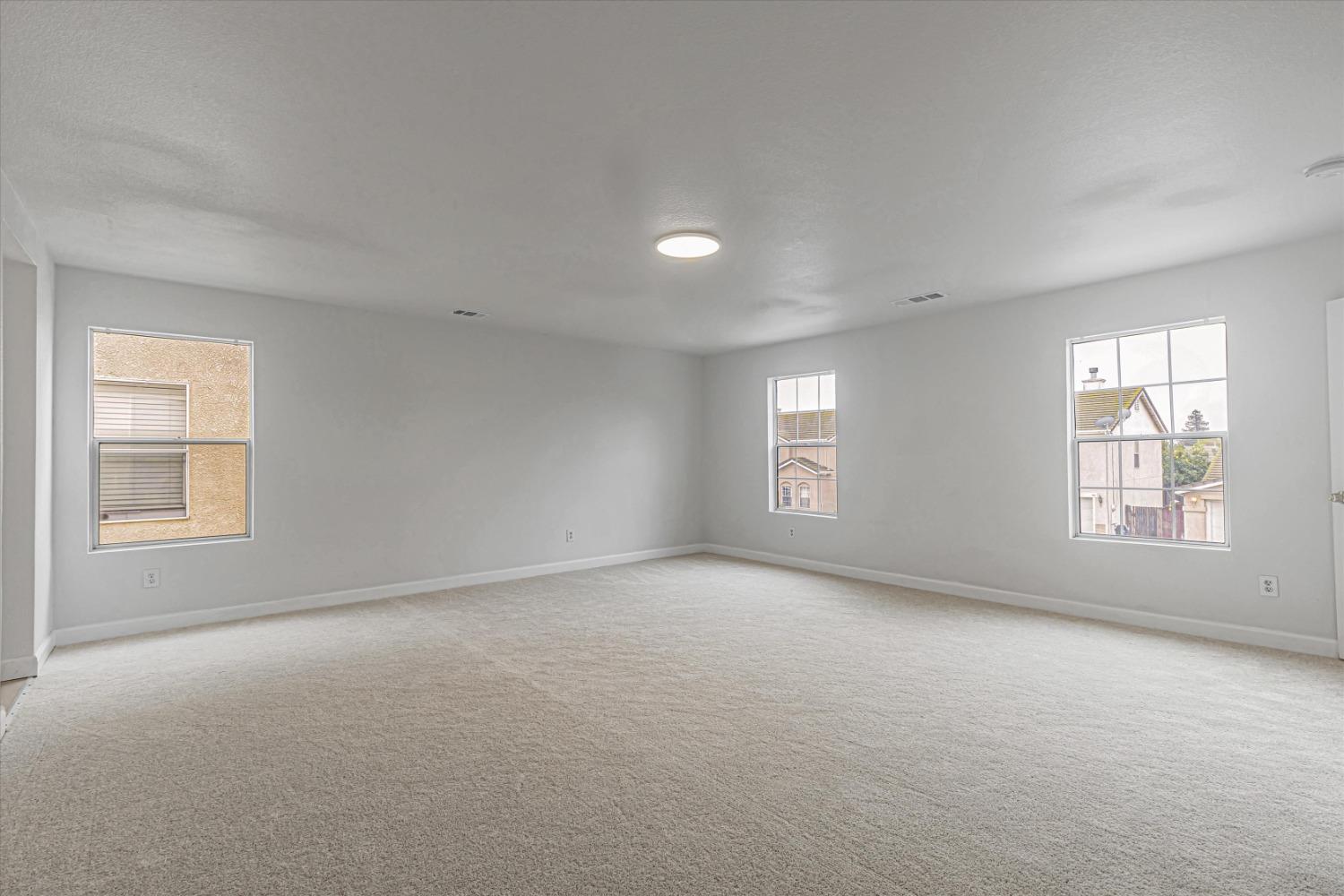 Detail Gallery Image 19 of 38 For 1027 Boardwalk Dr, Stockton,  CA 95206 - 4 Beds | 2/1 Baths