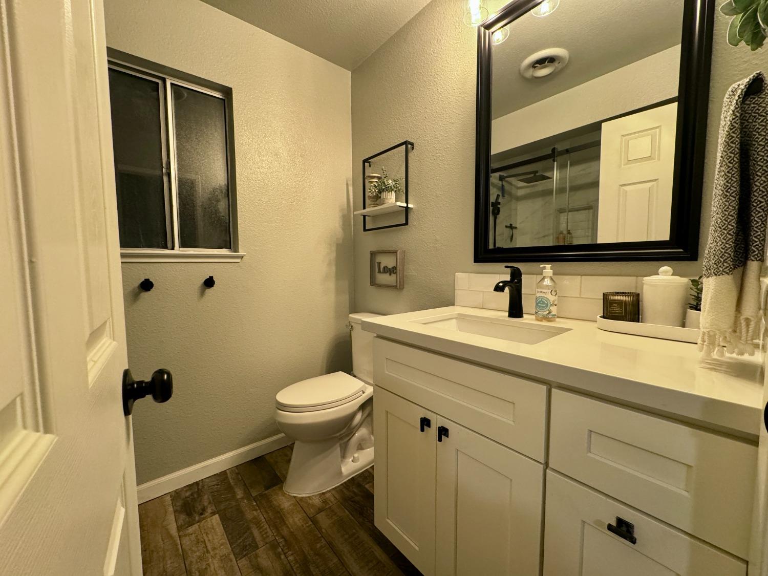 Detail Gallery Image 21 of 30 For 1424 Palmdale Dr, Modesto,  CA 95355 - 3 Beds | 2 Baths