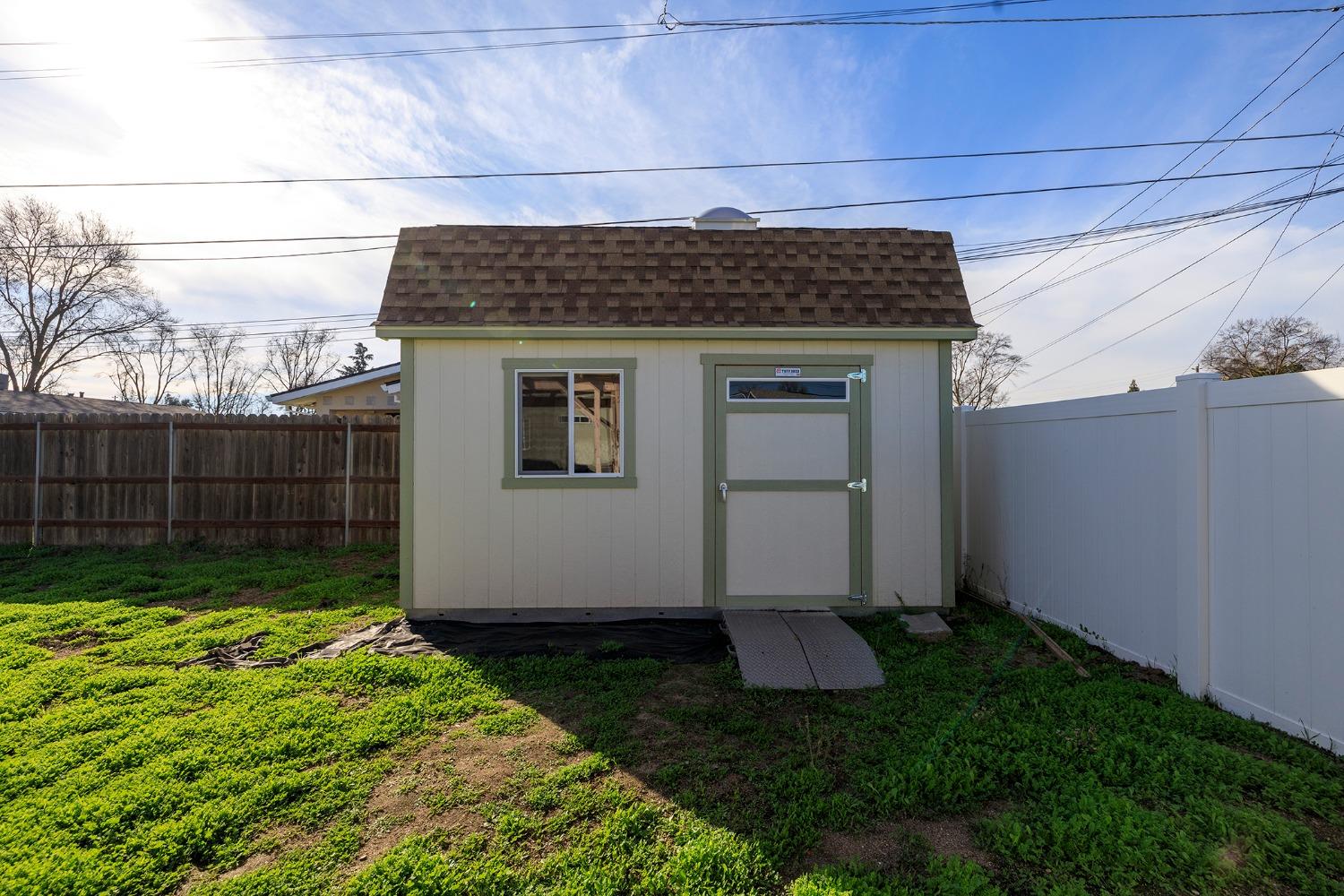 Detail Gallery Image 36 of 38 For 216 Johnson Ave, Oakdale,  CA 95361 - 5 Beds | 3 Baths