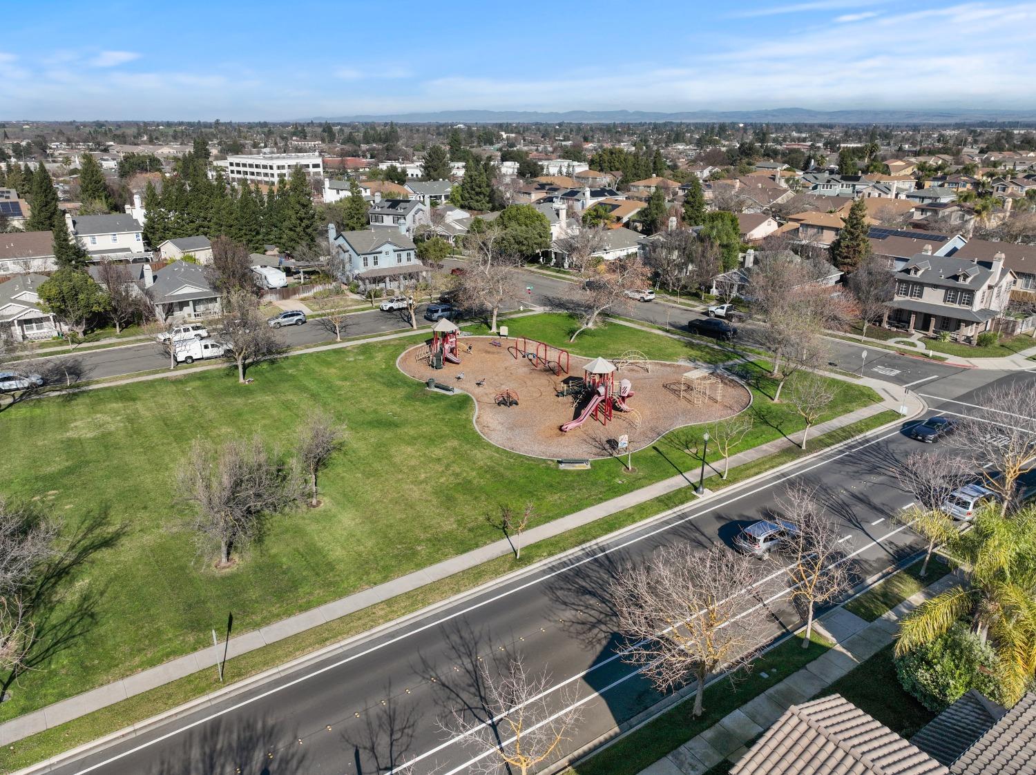 Detail Gallery Image 34 of 35 For 1736 Churchill Downs Cir, Oakdale,  CA 95361 - 4 Beds | 2/1 Baths