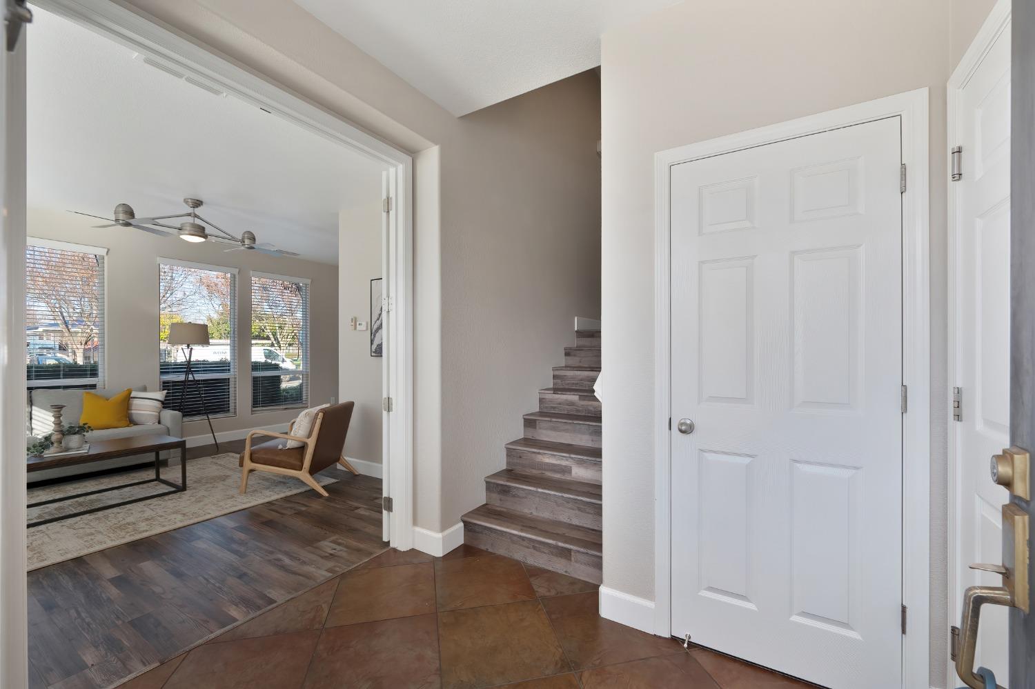 Detail Gallery Image 5 of 56 For 10878 Atherstone Dr, Rancho Cordova,  CA 95670 - 2 Beds | 2/2 Baths