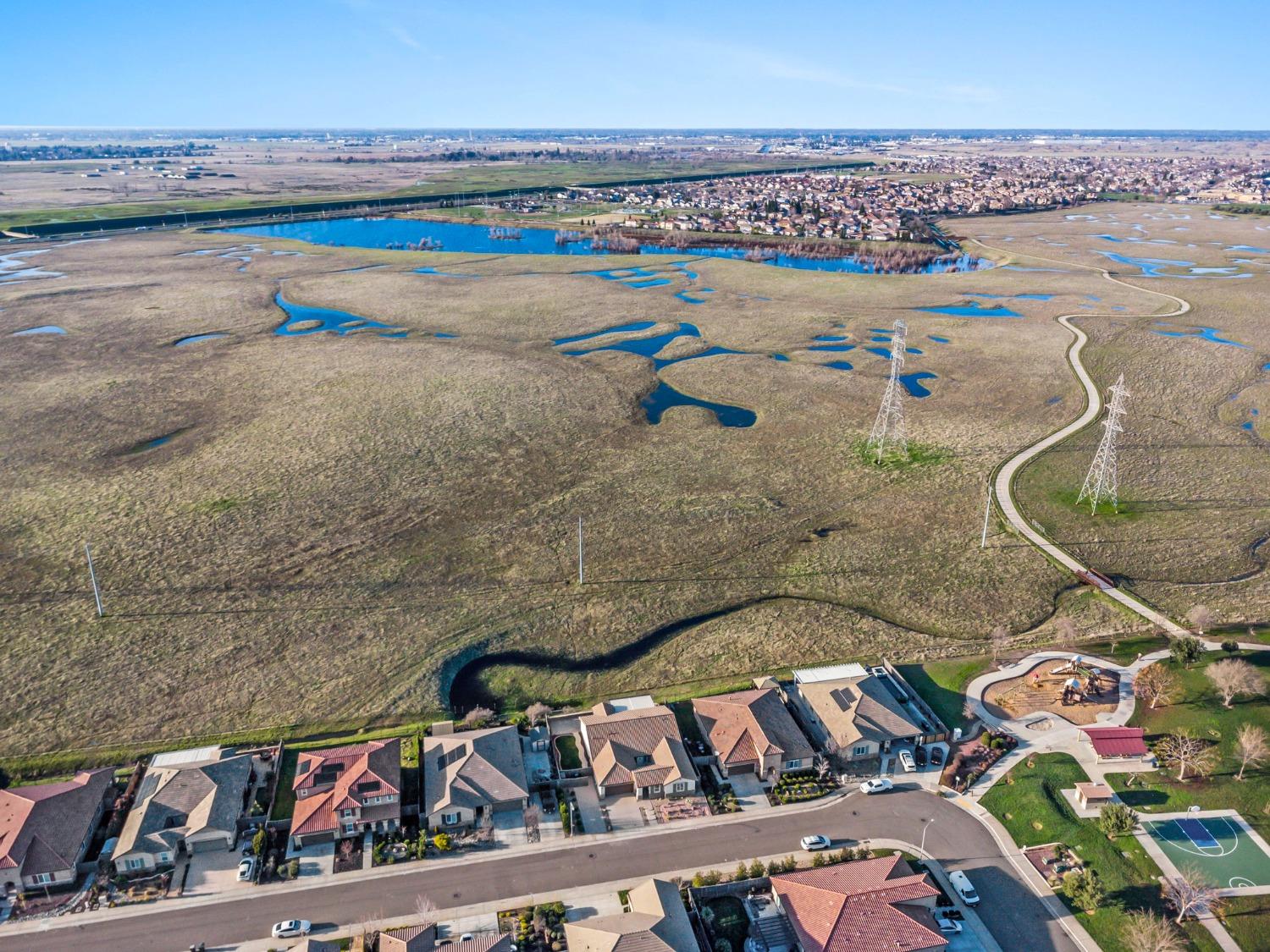 Detail Gallery Image 51 of 56 For 5098 Crystal Cove Dr, Rancho Cordova,  CA 95742 - 3 Beds | 3 Baths