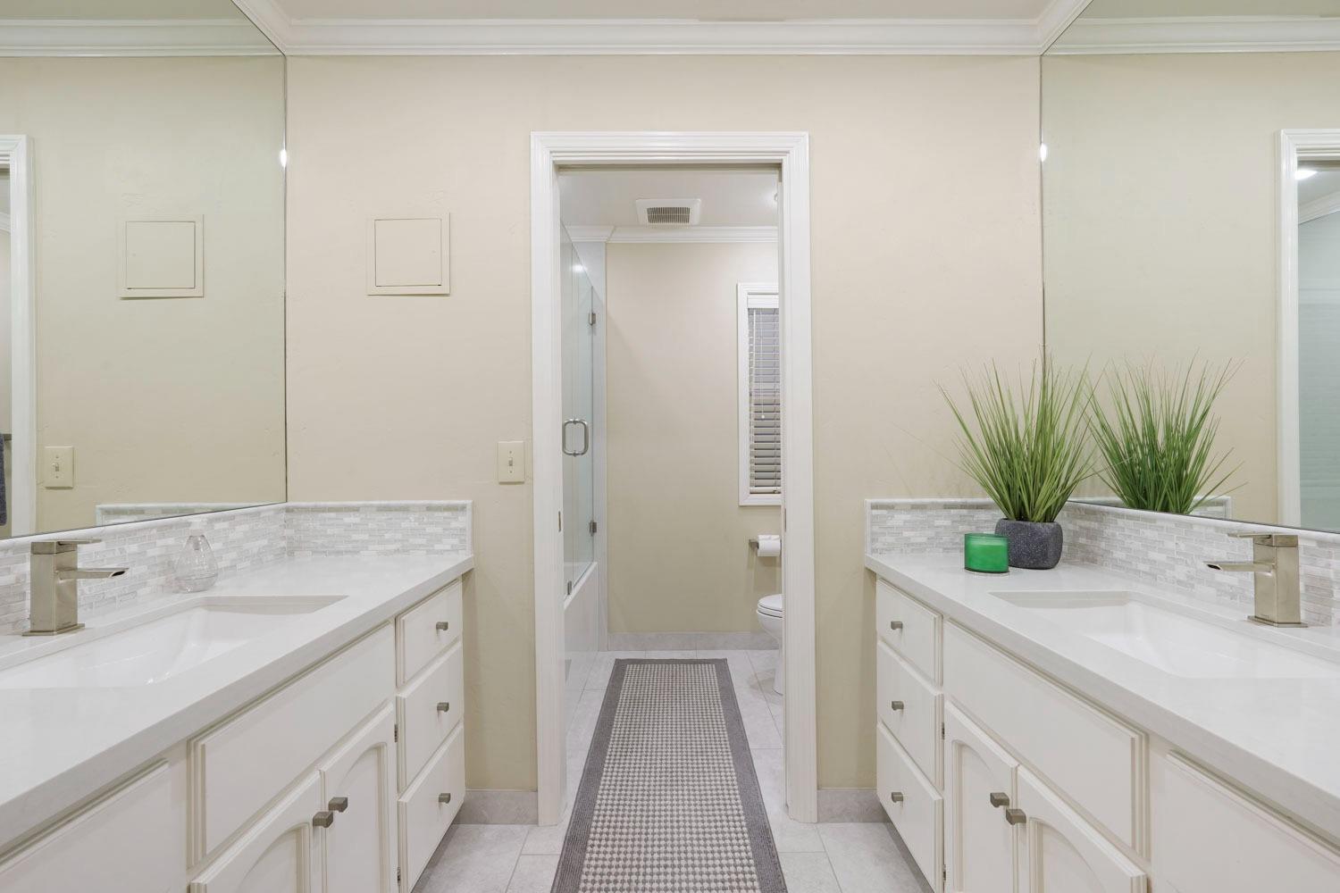Detail Gallery Image 13 of 89 For 3864 Fourteen Mile Dr, Stockton,  CA 95219 - 4 Beds | 3/2 Baths