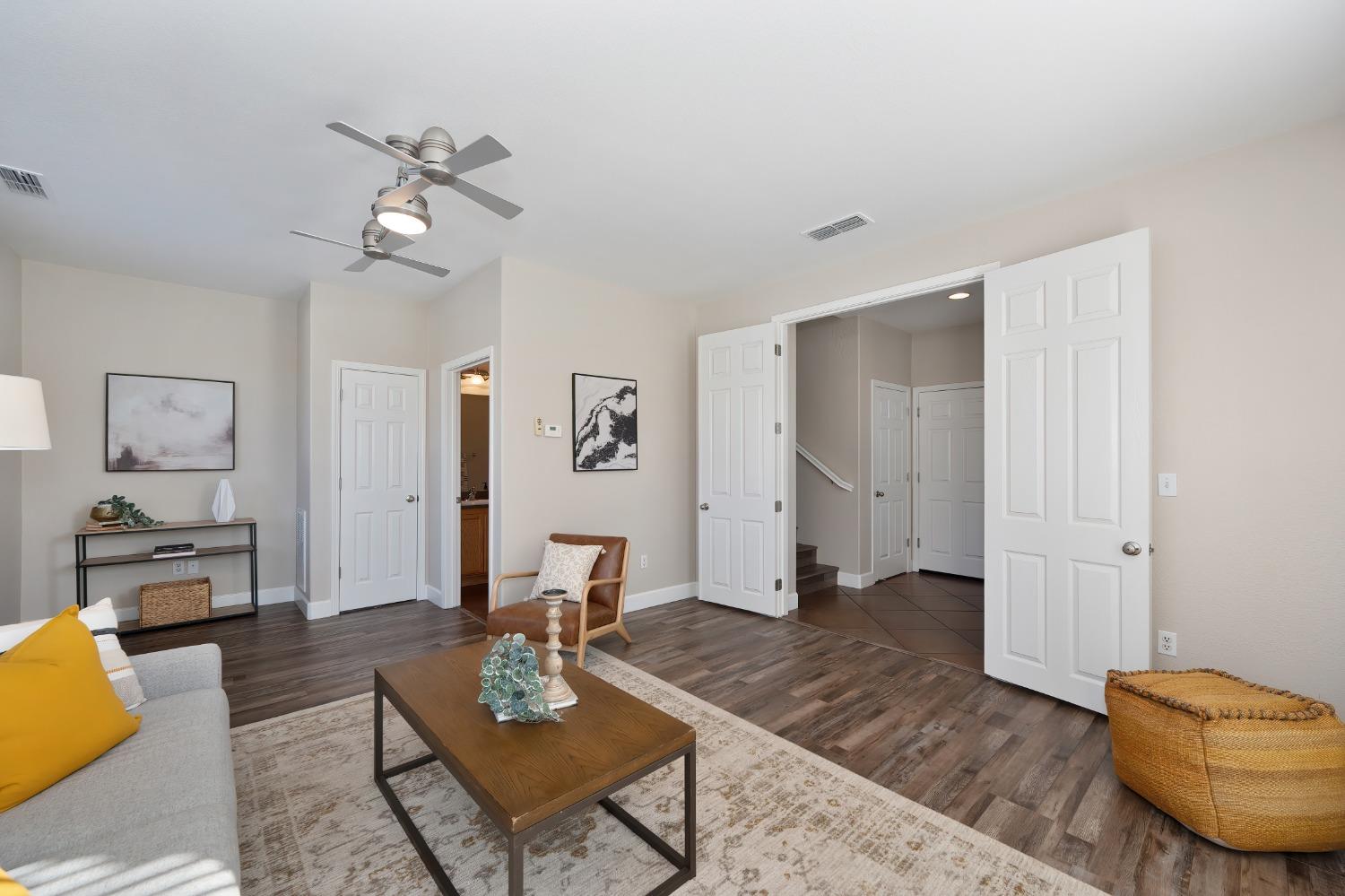 Detail Gallery Image 11 of 56 For 10878 Atherstone Dr, Rancho Cordova,  CA 95670 - 2 Beds | 2/2 Baths