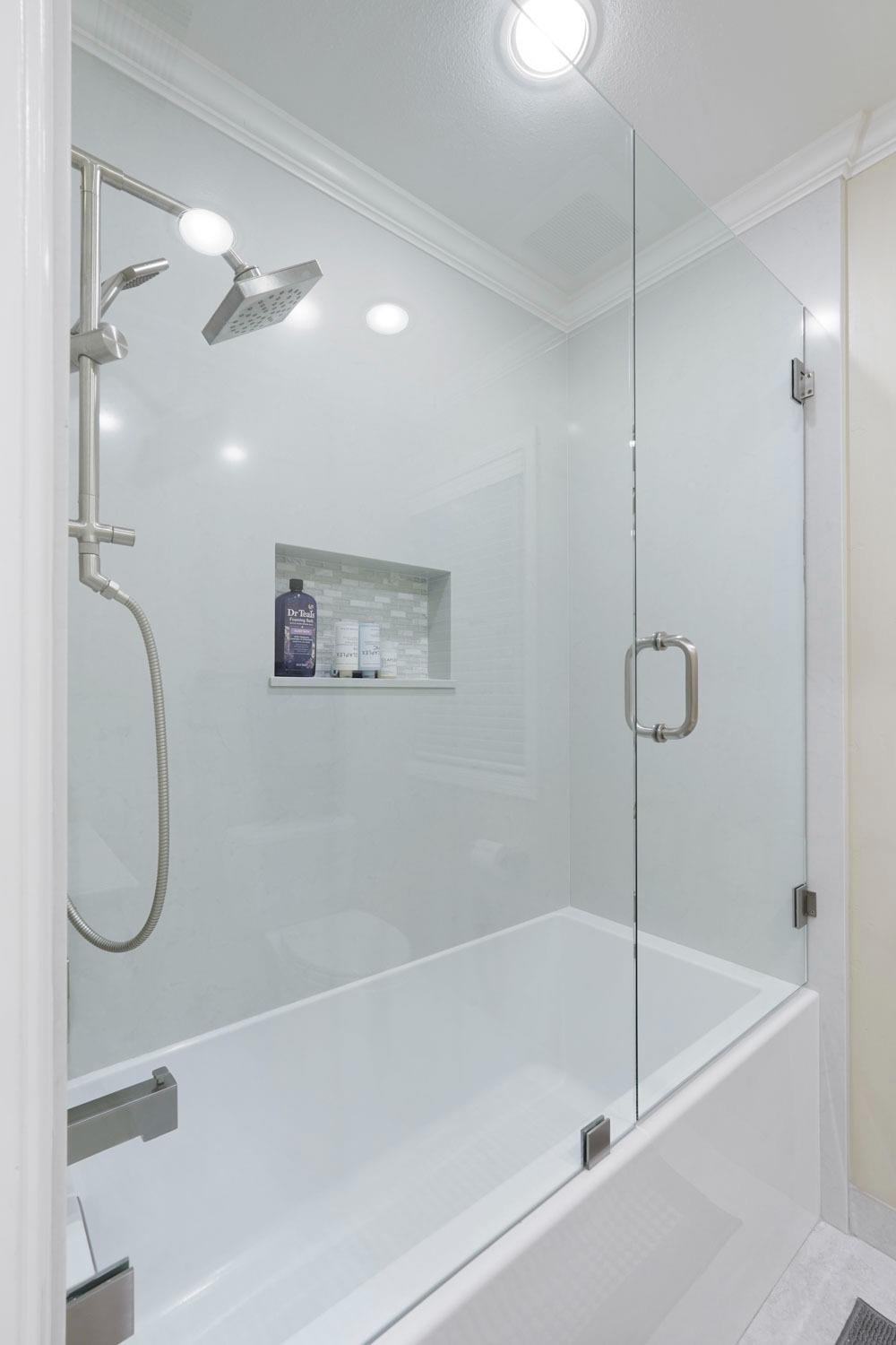 Detail Gallery Image 14 of 89 For 3864 Fourteen Mile Dr, Stockton,  CA 95219 - 4 Beds | 3/2 Baths