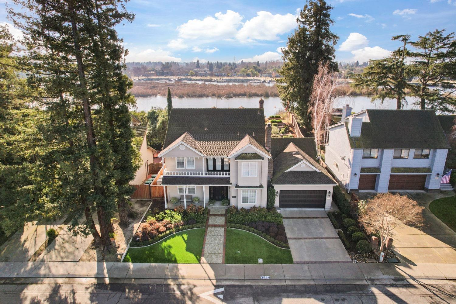Detail Gallery Image 5 of 89 For 3864 Fourteen Mile Dr, Stockton,  CA 95219 - 4 Beds | 3/2 Baths
