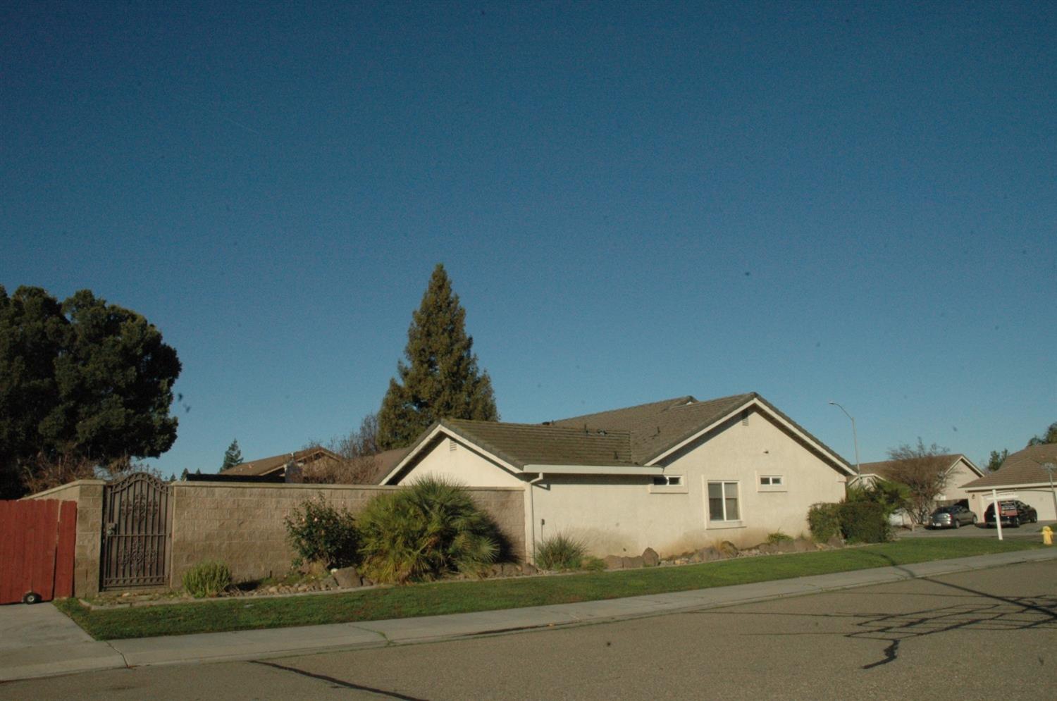 Detail Gallery Image 47 of 47 For 290 Idlewild Dr, Lodi,  CA 95240 - 3 Beds | 2 Baths