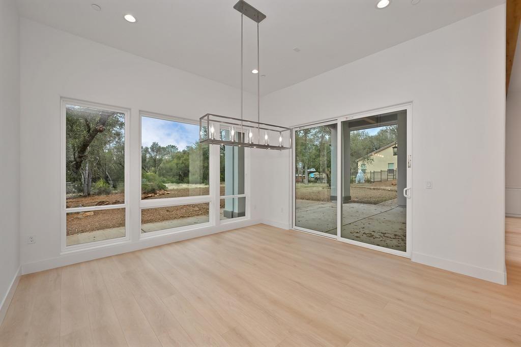 Detail Gallery Image 15 of 41 For 8118 Bridger Ln, Shingle Springs,  CA 95682 - 4 Beds | 3/1 Baths