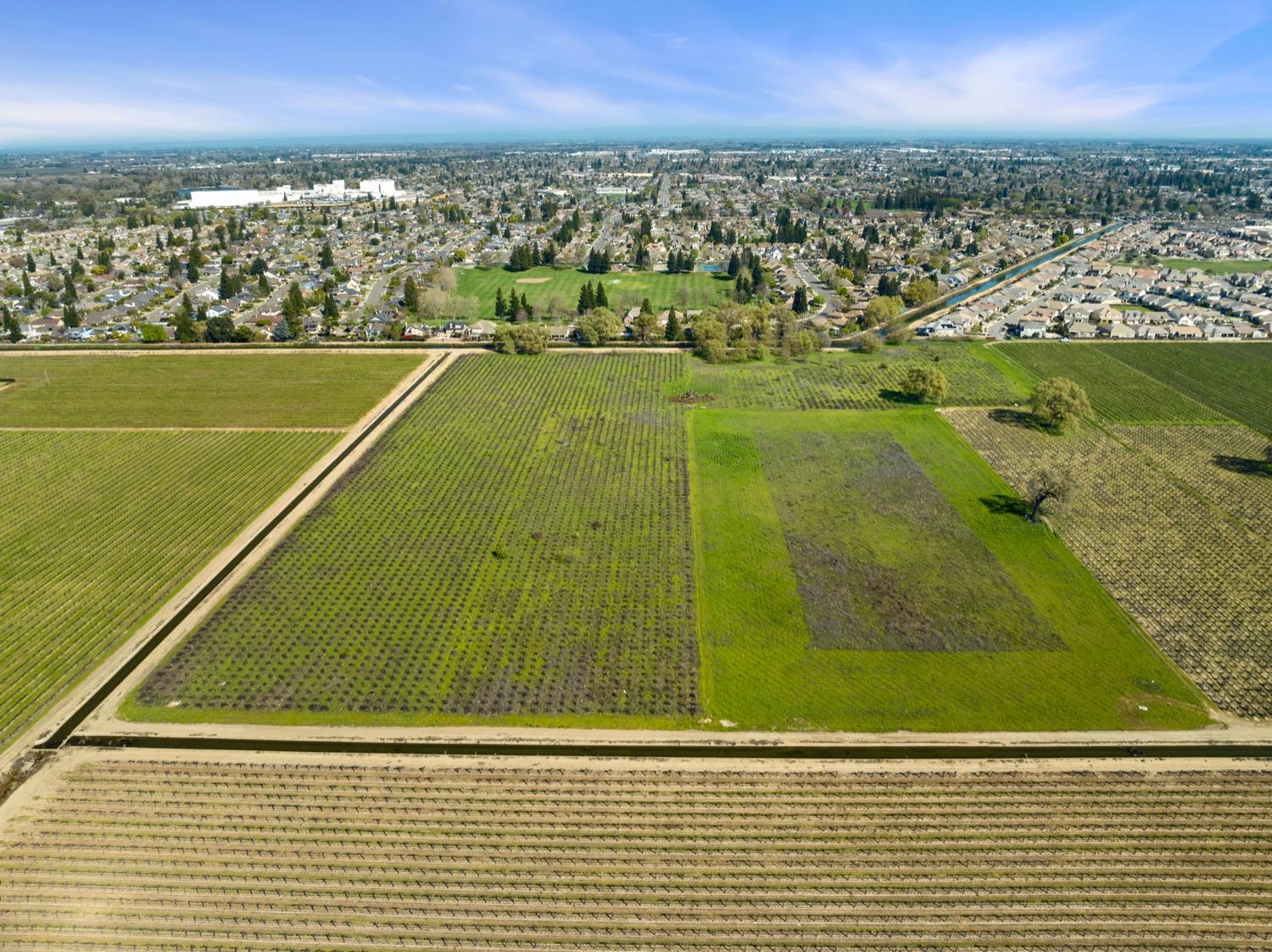 W Sargent Road, Lodi, California image 12