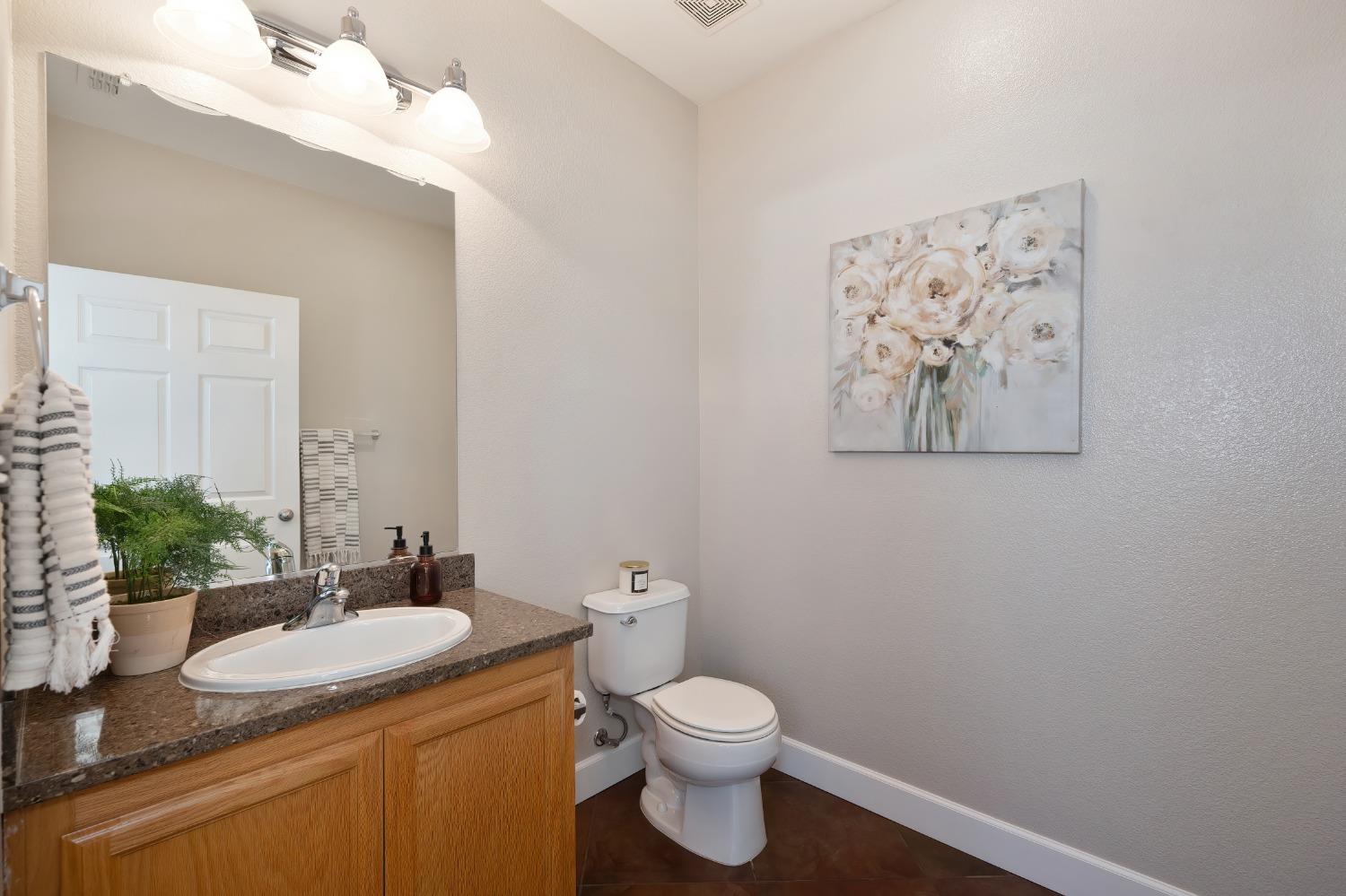 Detail Gallery Image 12 of 56 For 10878 Atherstone Dr, Rancho Cordova,  CA 95670 - 2 Beds | 2/2 Baths