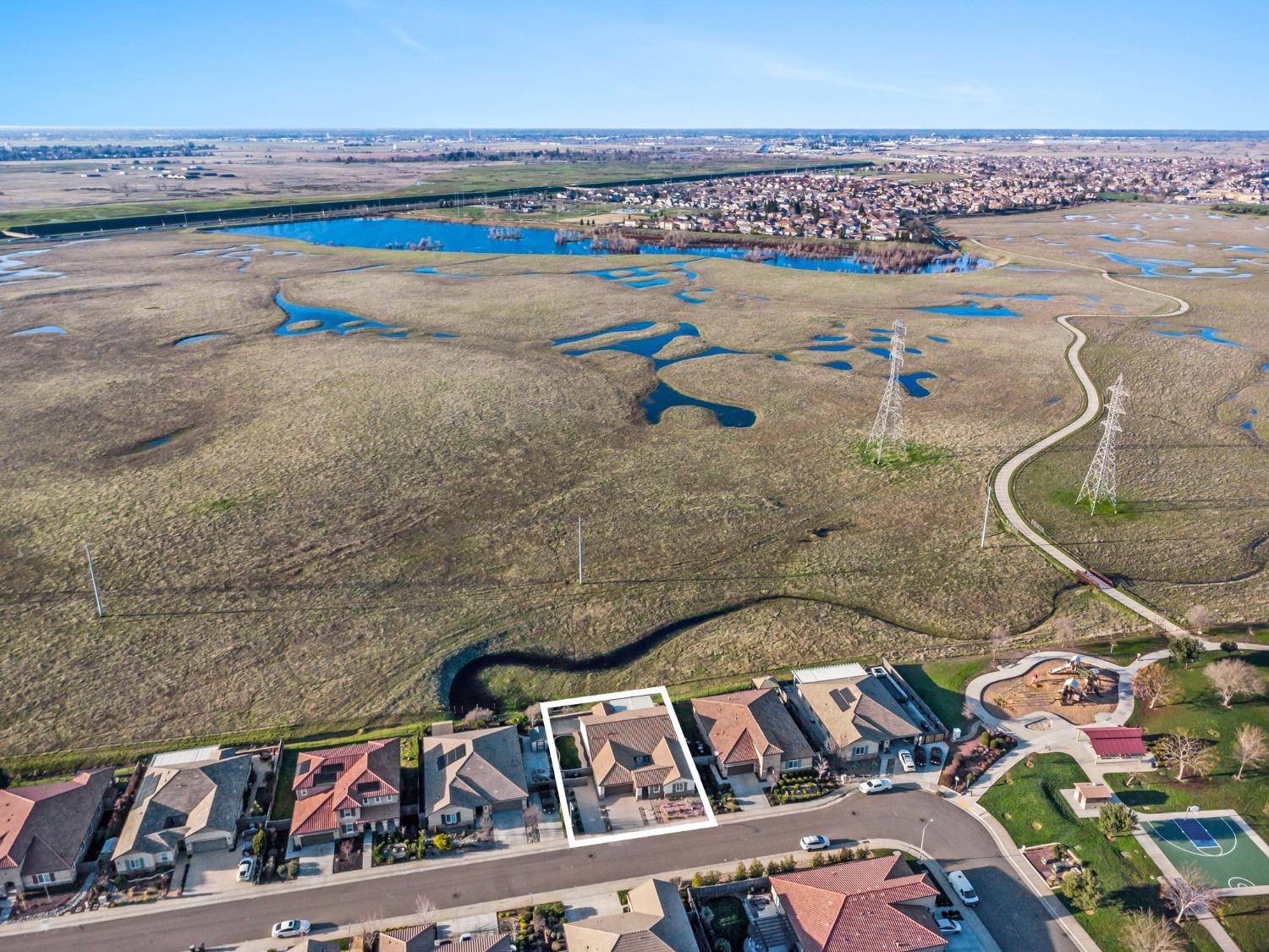 Detail Gallery Image 52 of 56 For 5098 Crystal Cove Dr, Rancho Cordova,  CA 95742 - 3 Beds | 3 Baths