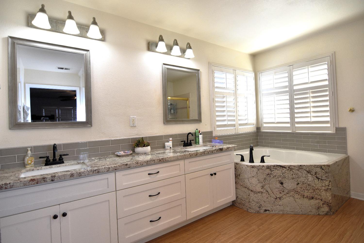 Detail Gallery Image 28 of 51 For 3611 Apple Blossom Ln, Turlock,  CA 95382 - 4 Beds | 2/1 Baths