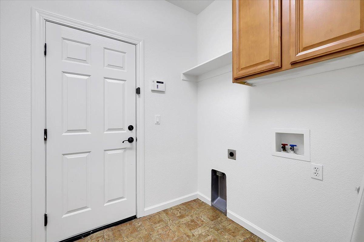 Detail Gallery Image 35 of 68 For 856 Oxford Ct, Yuba City,  CA 95991 - 5 Beds | 3/1 Baths