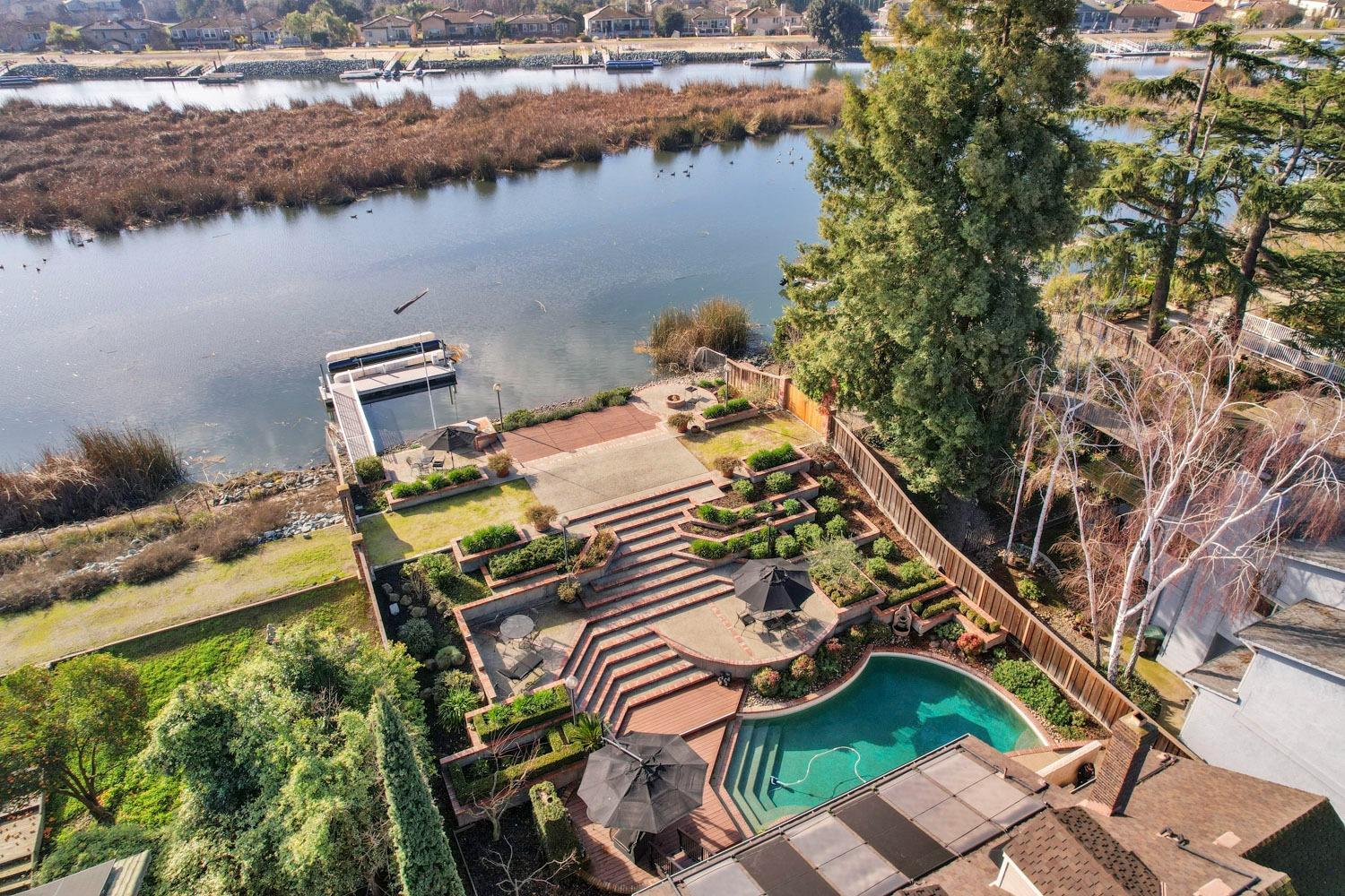Detail Gallery Image 4 of 89 For 3864 Fourteen Mile Dr, Stockton,  CA 95219 - 4 Beds | 3/2 Baths