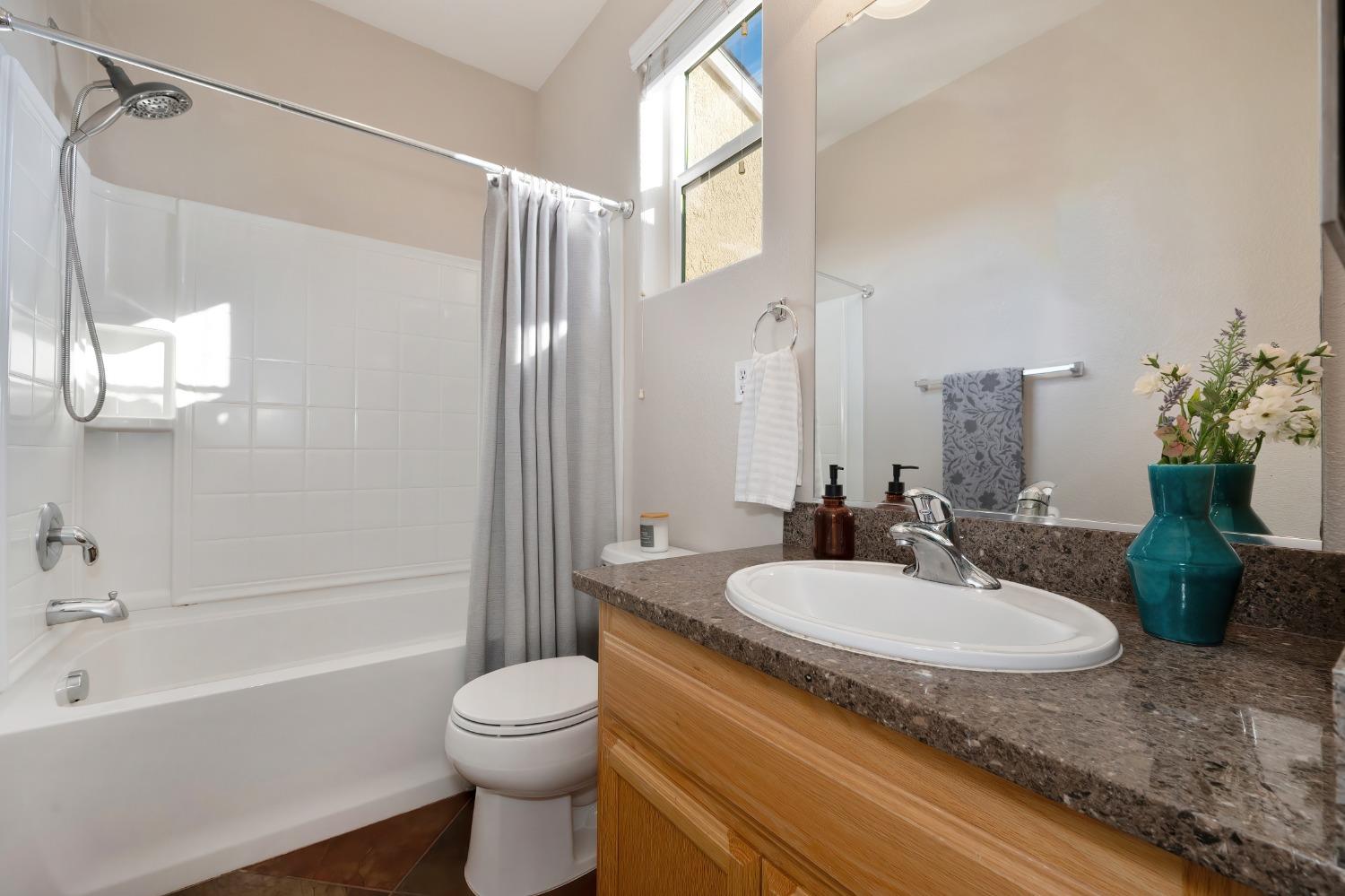 Detail Gallery Image 46 of 56 For 10878 Atherstone Dr, Rancho Cordova,  CA 95670 - 2 Beds | 2/2 Baths