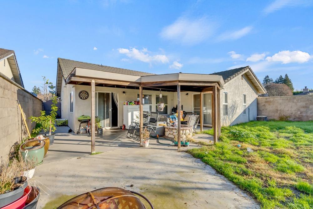 Detail Gallery Image 34 of 47 For 290 Idlewild Dr, Lodi,  CA 95240 - 3 Beds | 2 Baths