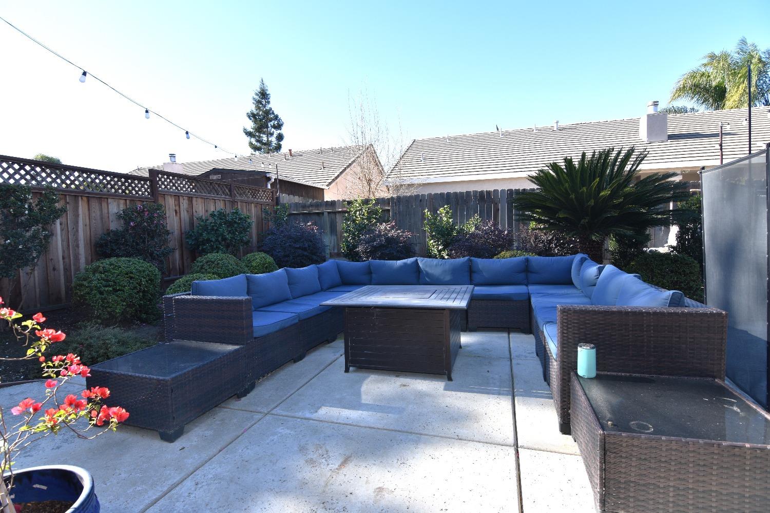 Detail Gallery Image 42 of 51 For 3611 Apple Blossom Ln, Turlock,  CA 95382 - 4 Beds | 2/1 Baths