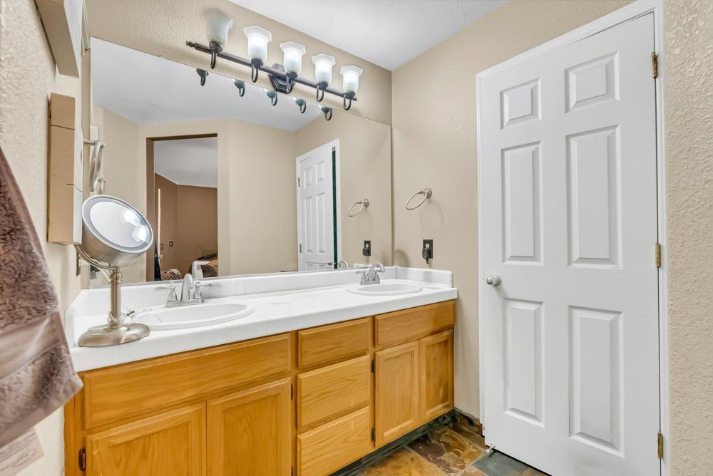 Detail Gallery Image 29 of 47 For 290 Idlewild Dr, Lodi,  CA 95240 - 3 Beds | 2 Baths