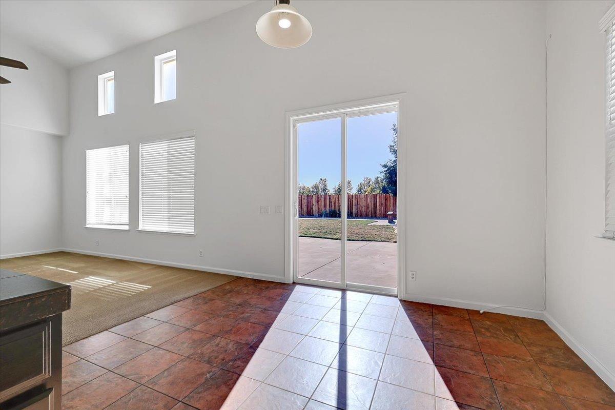 Detail Gallery Image 25 of 68 For 856 Oxford Ct, Yuba City,  CA 95991 - 5 Beds | 3/1 Baths