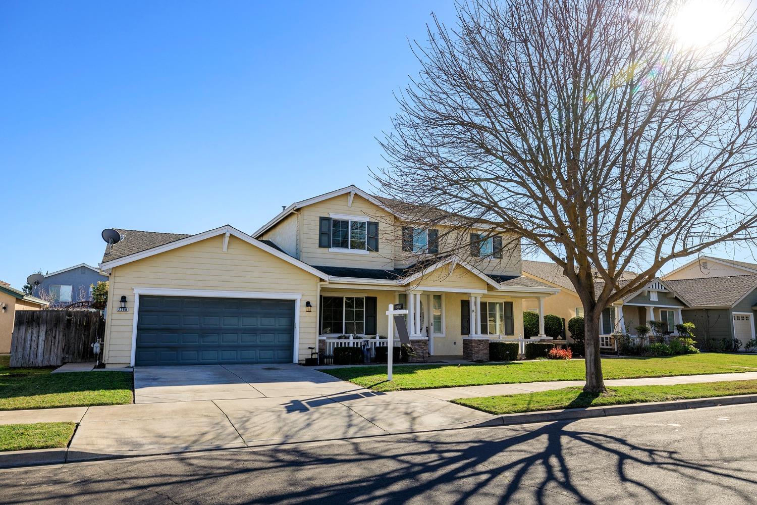 Detail Gallery Image 2 of 71 For 2390 Trail Way, Turlock,  CA 95382 - 4 Beds | 3 Baths