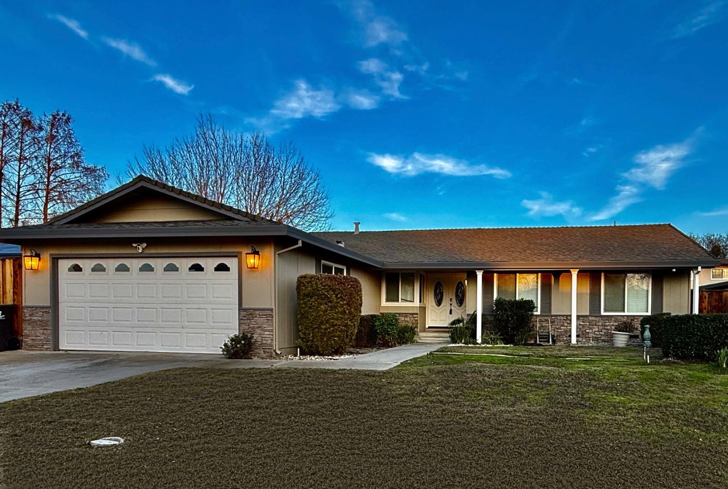 Detail Gallery Image 2 of 63 For 7512 Richland Way, Stockton,  CA 95207 - 3 Beds | 2 Baths