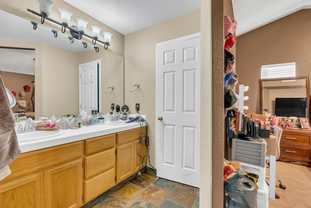 Detail Gallery Image 30 of 47 For 290 Idlewild Dr, Lodi,  CA 95240 - 3 Beds | 2 Baths