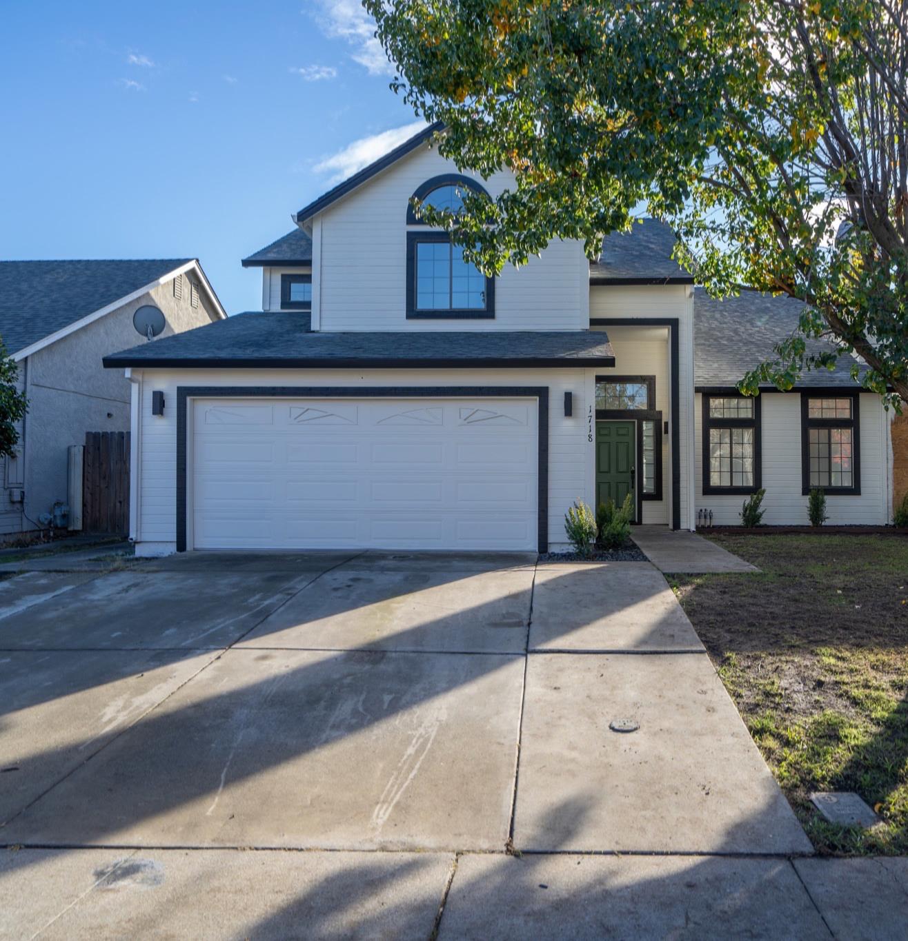 Detail Gallery Image 1 of 1 For 1718 Hammertown Dr, Stockton,  CA 95210 - 4 Beds | 2/1 Baths