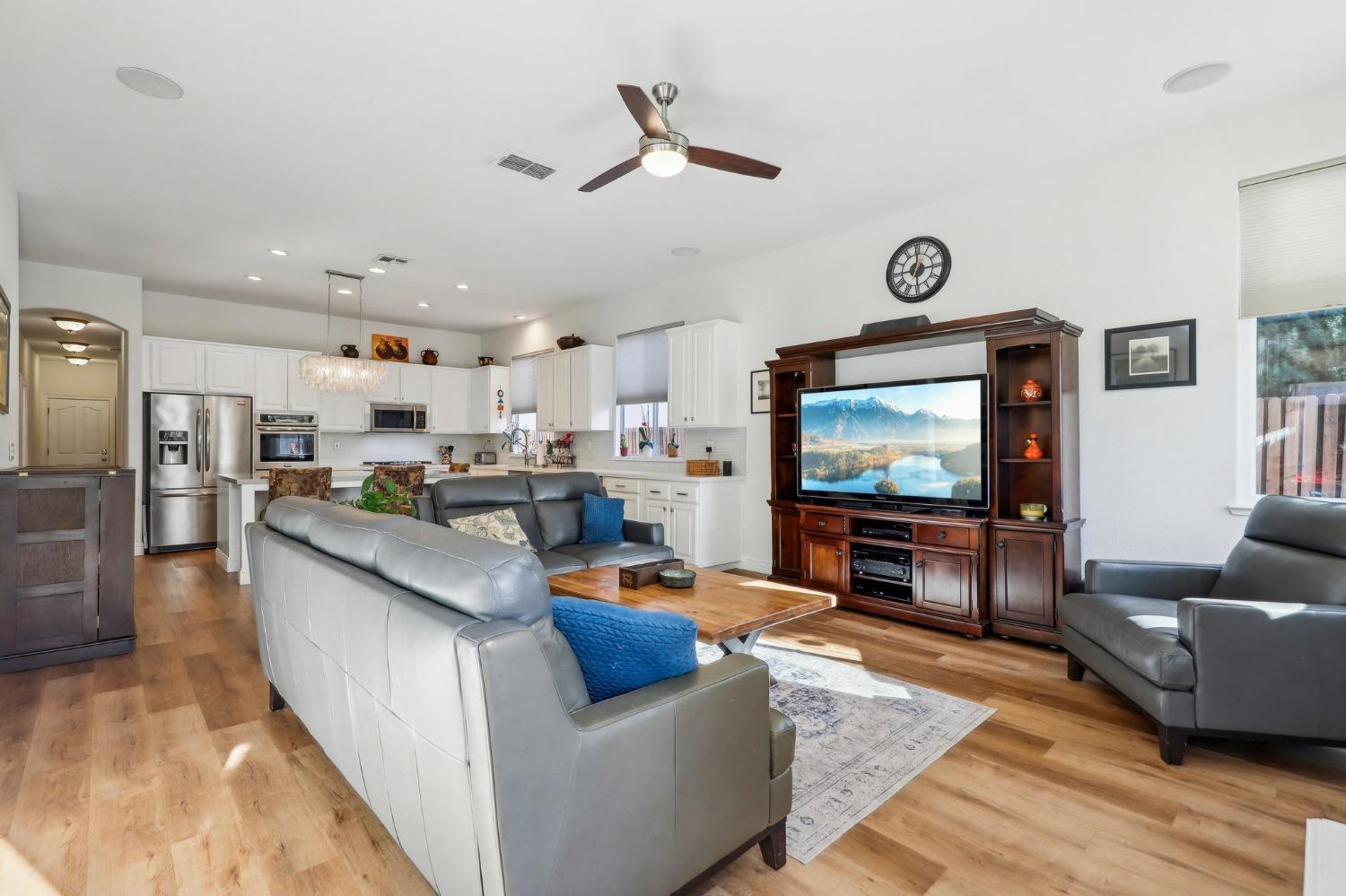Crimson Ridge Way, Roseville, California image 18