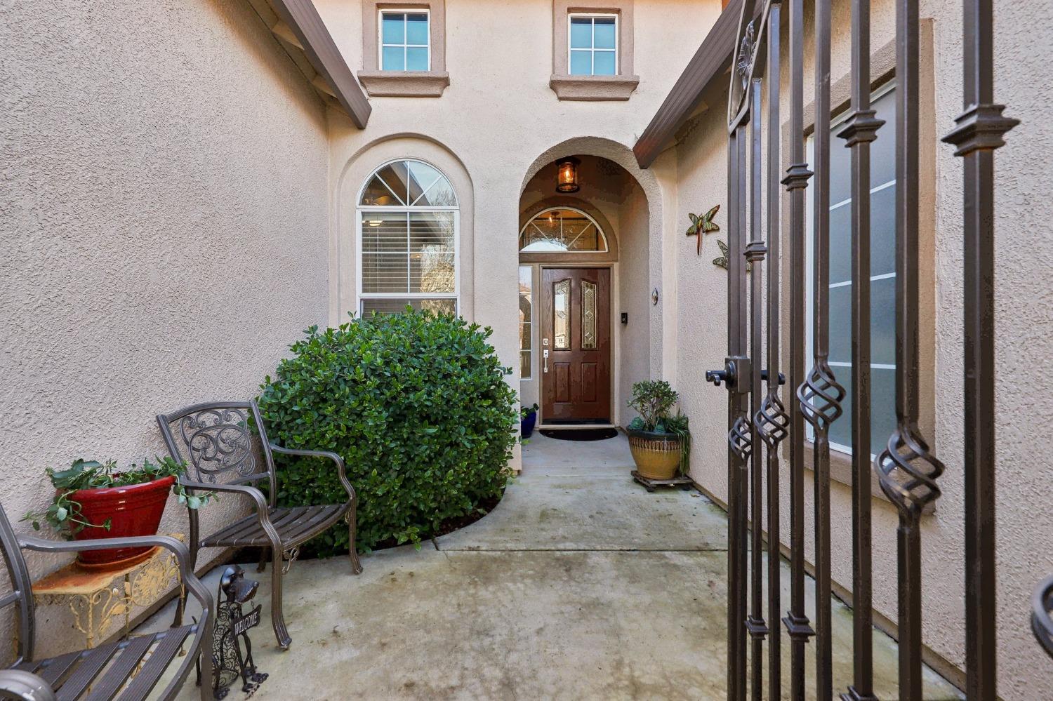 Crimson Ridge Way, Roseville, California image 2