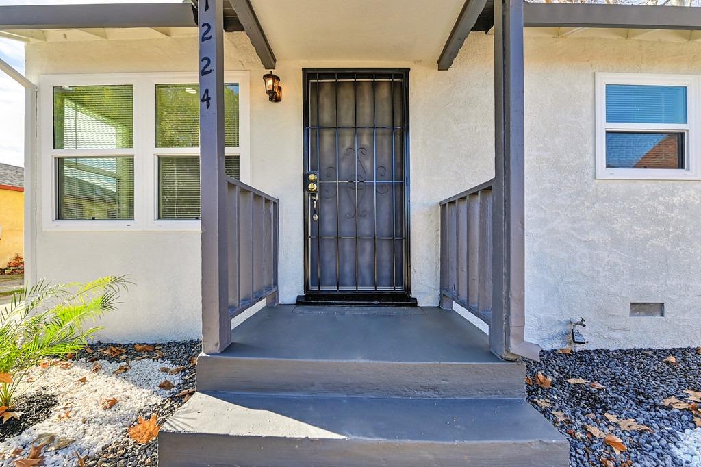 Detail Gallery Image 2 of 35 For 1224 Lemon St, Marysville,  CA 95901 - 3 Beds | 2 Baths