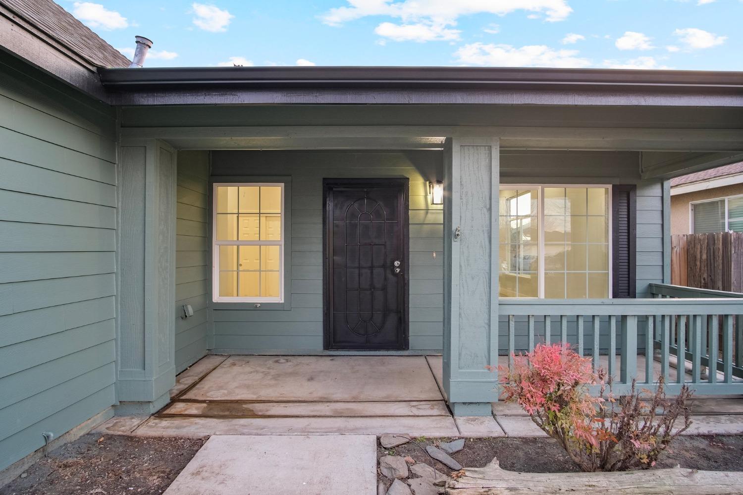 Detail Gallery Image 8 of 34 For 4908 Audra Ct, Keyes,  CA 95328 - 3 Beds | 2 Baths