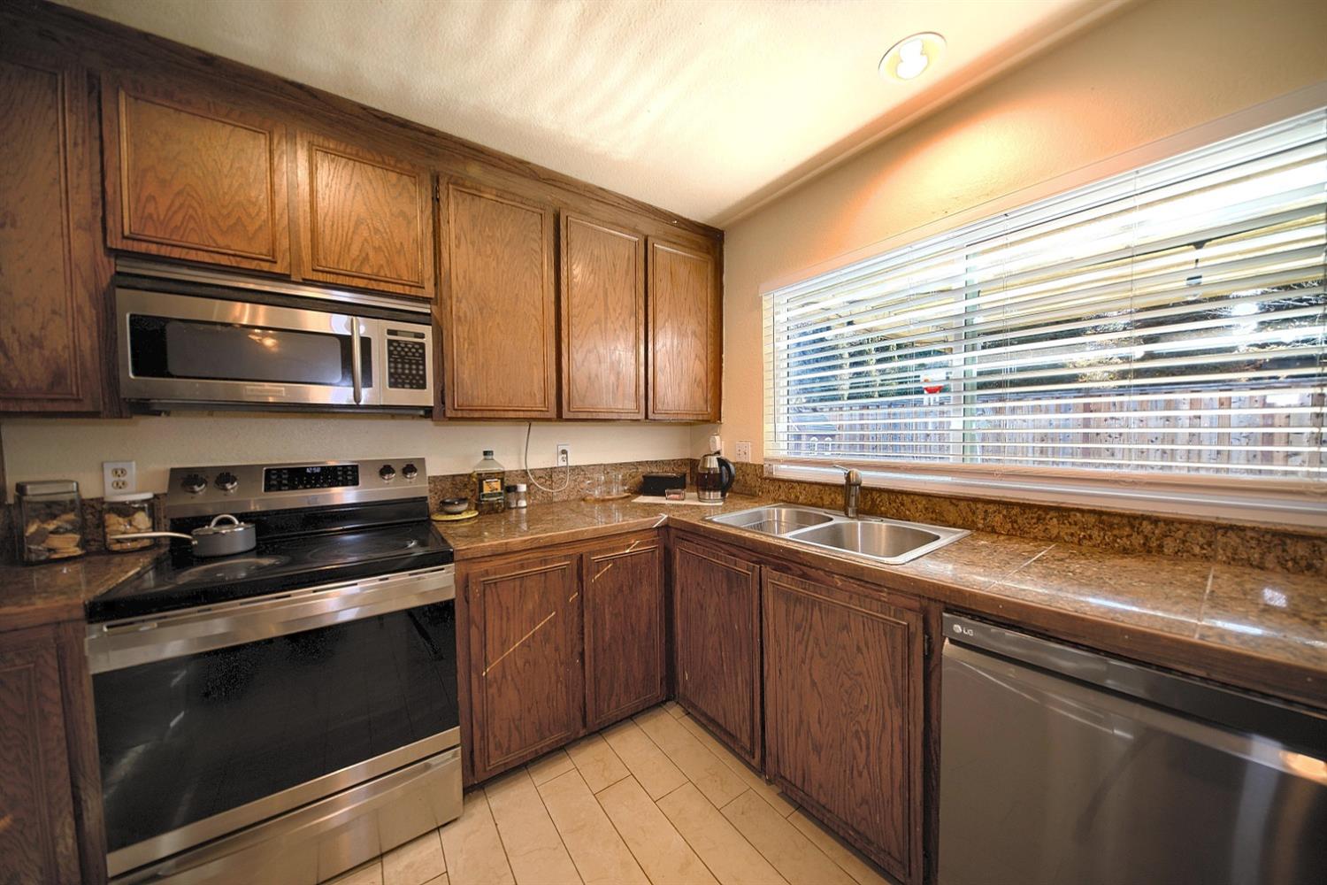 Detail Gallery Image 28 of 79 For 660 Centre Court Dr, Tracy,  CA 95376 - 3 Beds | 2 Baths