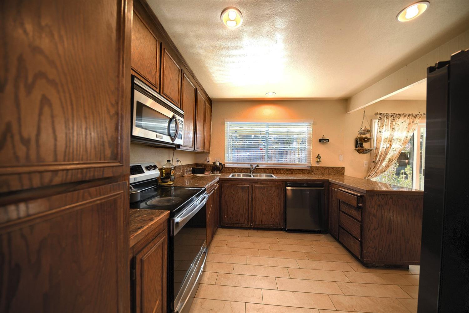 Detail Gallery Image 29 of 79 For 660 Centre Court Dr, Tracy,  CA 95376 - 3 Beds | 2 Baths