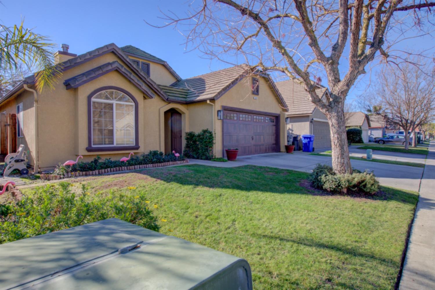 Detail Gallery Image 3 of 60 For 1002 Kirksey Dr, Turlock,  CA 95382 - 4 Beds | 2 Baths